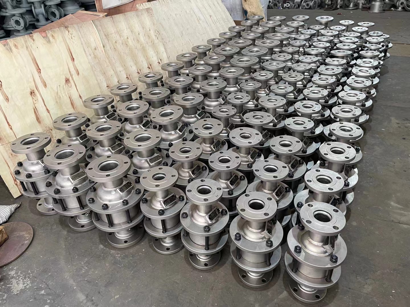 SRF 型散热式放空阻火器批量产品